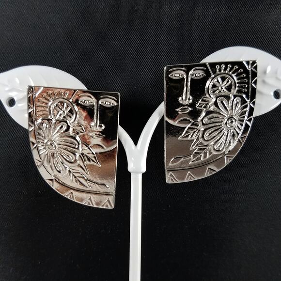 Vintage Laurel Burch Blossoming Woman Earrings, Rhodium Plated, 1990s - Picture 10 of 10